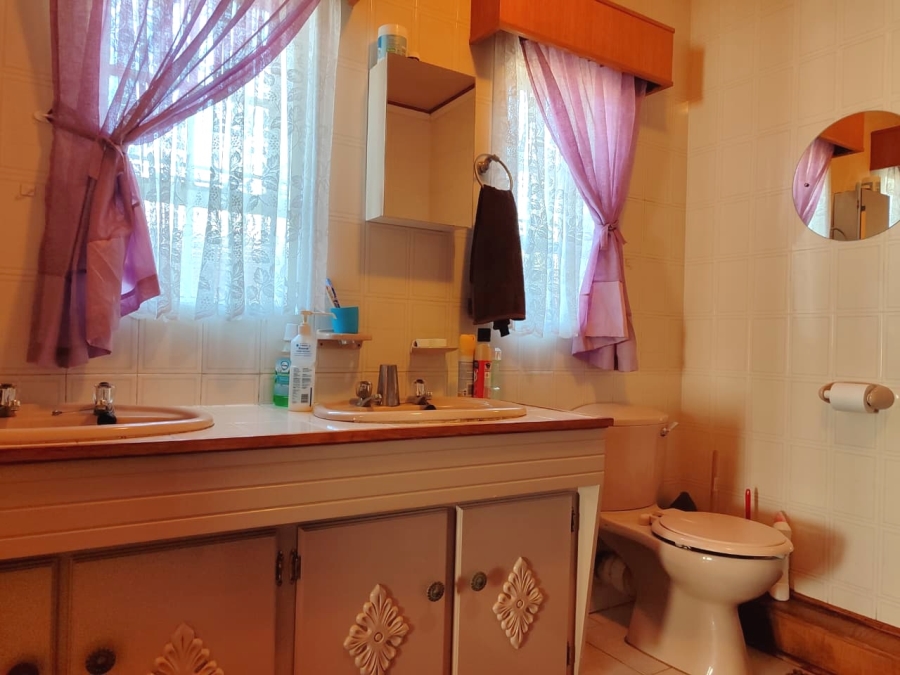 3 Bedroom Property for Sale in Wilkoppies North West